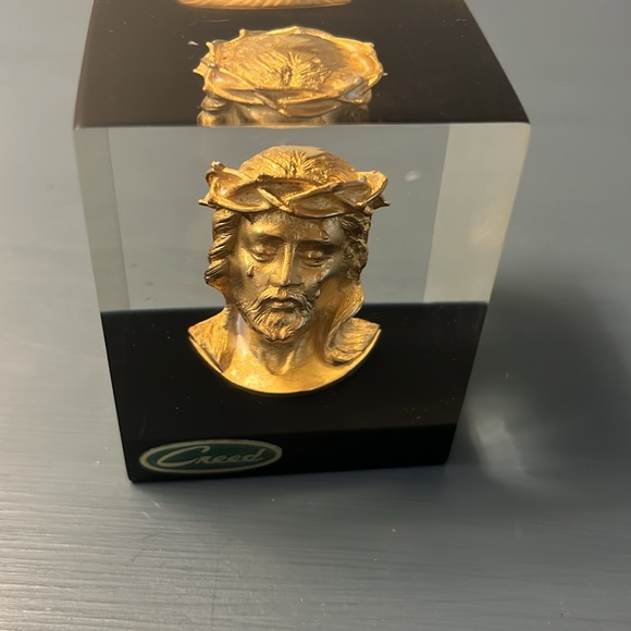 Jesus Paperweight - Picture 8 of 11